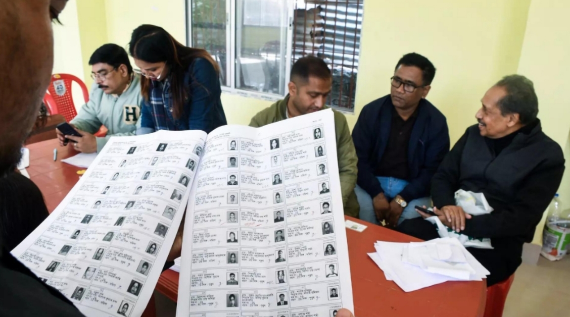 Karnataka-roll-shrinks-by-nearly-1-crore-gen-z-makes-up-to-20-of-revised-electorate